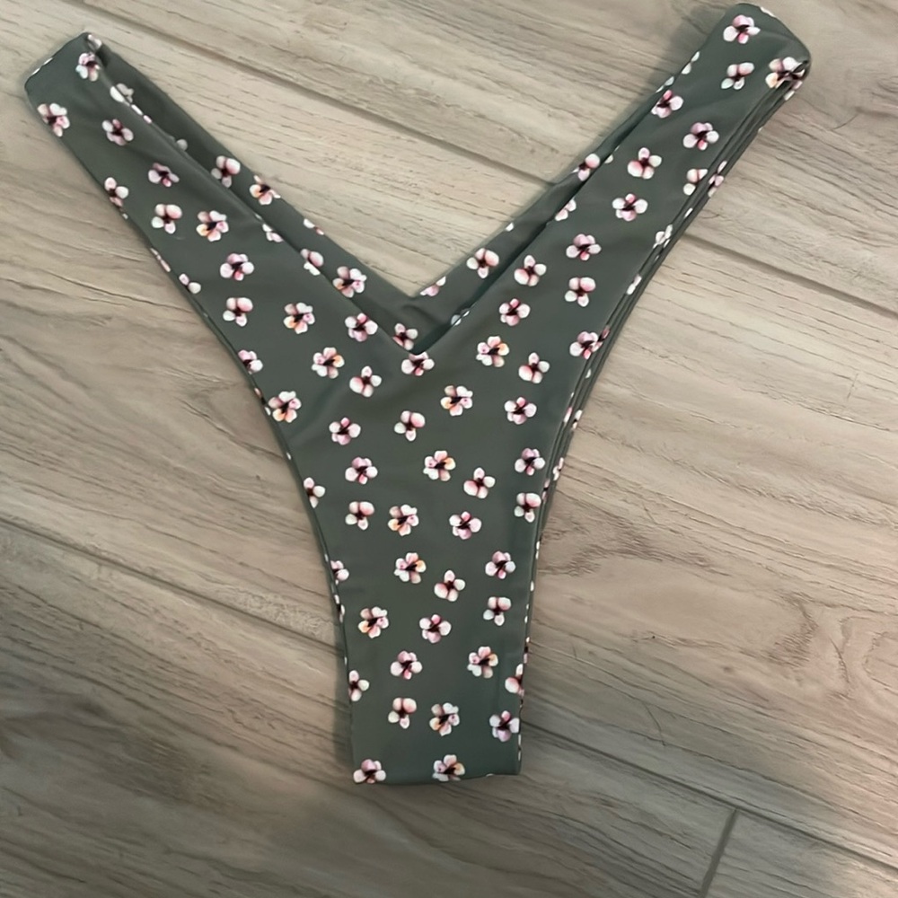 Kulani kini bottoms